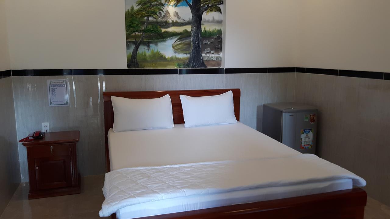 Motel Hoang Gia Long Khanh Exterior foto