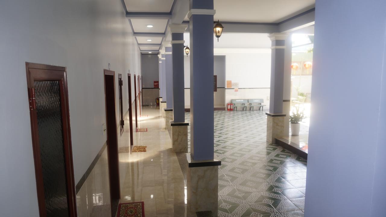 Motel Hoang Gia Long Khanh Exterior foto