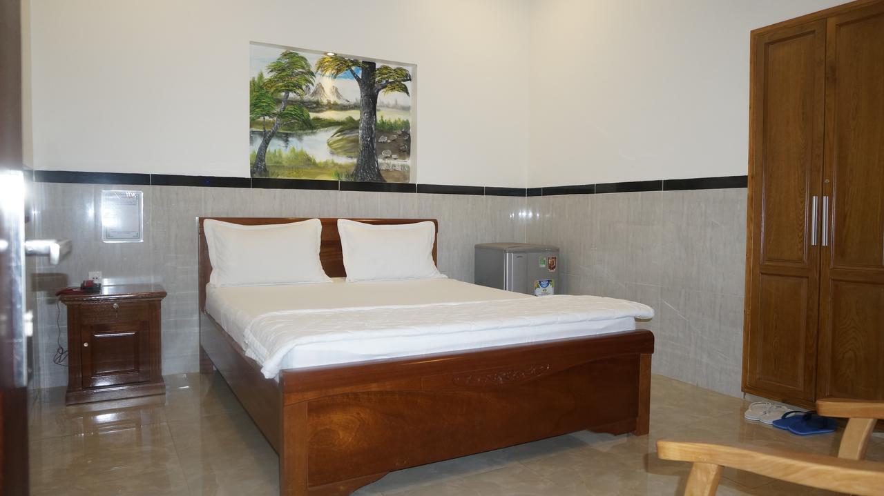 Motel Hoang Gia Long Khanh Exterior foto