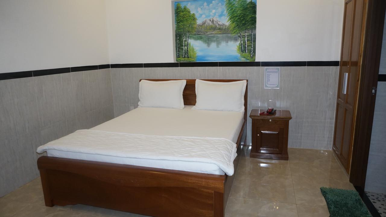 Motel Hoang Gia Long Khanh Exterior foto